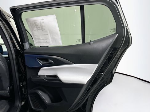 Used 2025 Chevrolet Equinox EV LT image 33