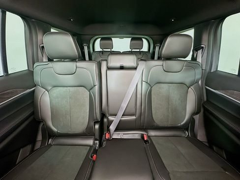 New 2026 Jeep Grand Cherokee L 4WD image 10