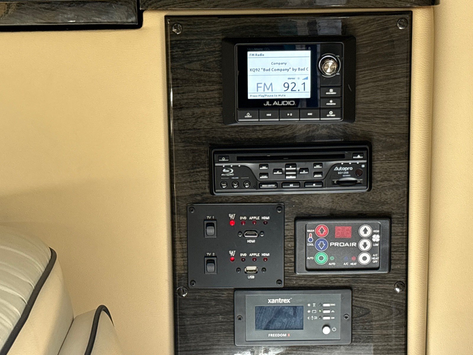 Used 2019 Mercedes-Benz Sprinter 144 image 31