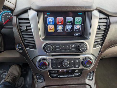 Used 2018 Chevrolet Suburban Premier image 21