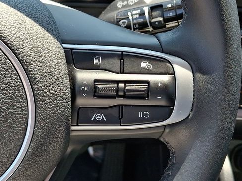 Certified 2025 Kia Sportage EX FWD image 21