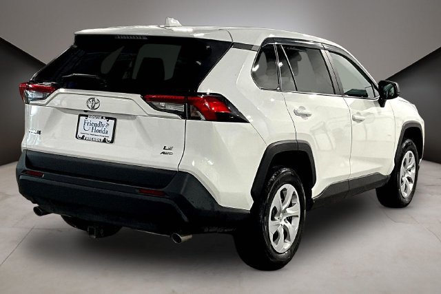 Used 2024 Toyota RAV4 LE AWD/4WD image 6