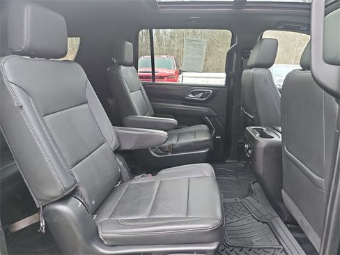 Used 2021 Chevrolet Suburban LT image 28