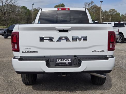 Used 2026 RAM 2500 Laramie AWD/4WD image 17