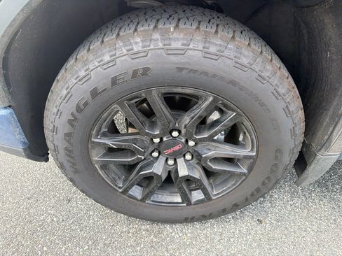 Used 2026 GMC Sierra 1500 Elevation w/ Elevation Premium Package AWD/4WD image 13