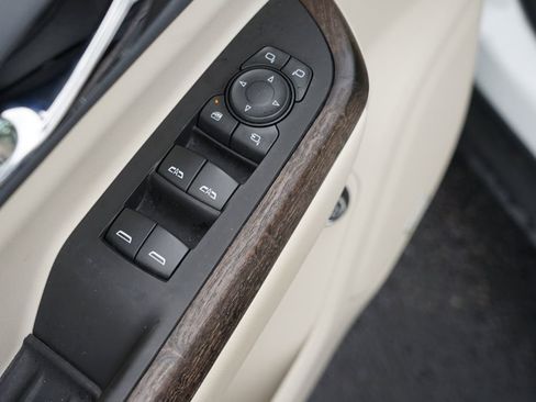 Used 2023 GMC Acadia Denali w/ Denali Ultimate Package image 19