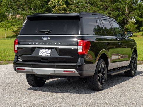 Used 2024 Ford Expedition XLT RWD image 6