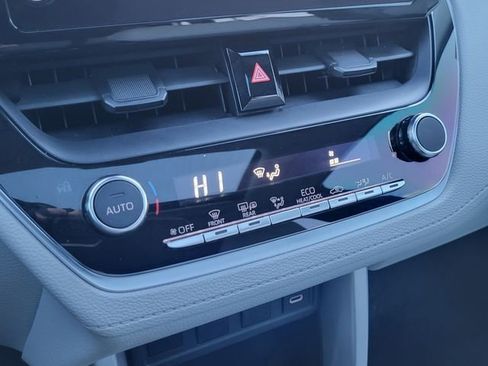 Used 2024 Toyota Corolla Cross LE w/ Moonroof Package image 22