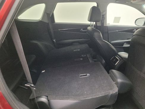 Used 2020 Kia Sorento EX FWD image 19
