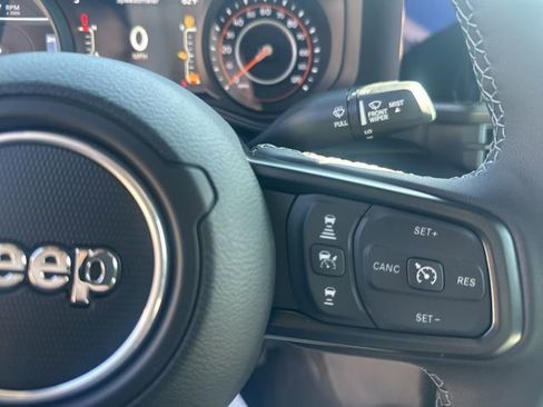 New 2025 Jeep Gladiator Willys image 25