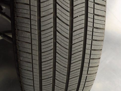 Used 2023 Ford Explorer XLT w/ Equipment Group 202A image 28