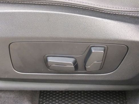 Used 2023 BMW X1 xDrive28i w/ Convenience Package image 15