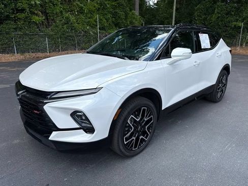 Used 2023 Chevrolet Blazer RS w/ Driver Confidence II Package FWD image 1