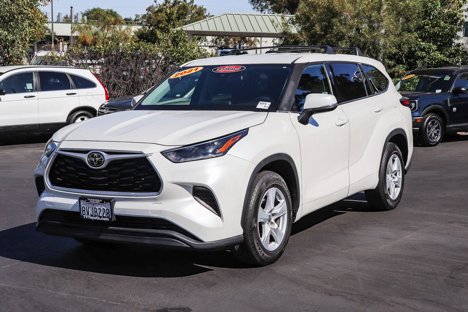 Certified 2021 Toyota Highlander L FWD image 3