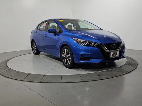 Used 2021 Nissan Versa SV FWD image 8