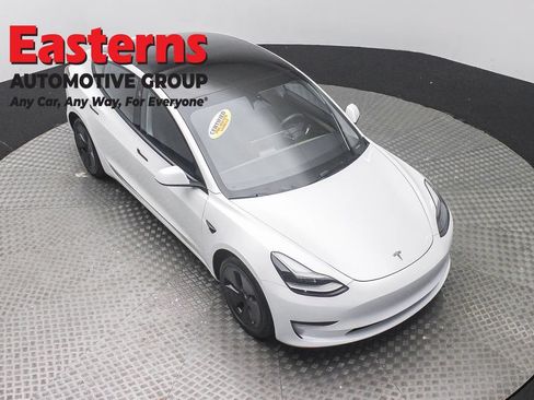 Used 2023 Tesla Model 3 Standard Range RWD image 3