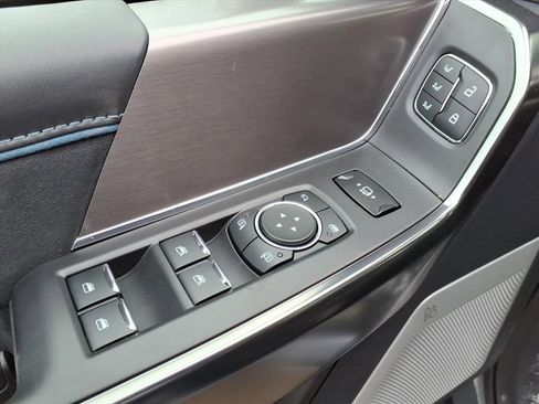 New 2026 Ford F250 Platinum w/ FX4 Off-Road Package image 21