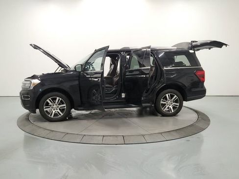 Used 2024 Ford Expedition Limited RWD image 12