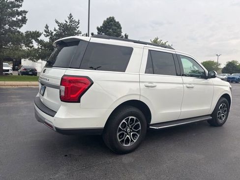 Used 2022 Ford Expedition XLT AWD/4WD image 1
