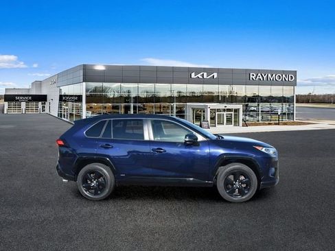 Used 2019 Toyota RAV4 XSE w/ XSE Weather Package AWD/4WD image 2
