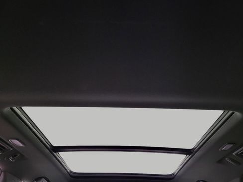 Certified 2023 Chevrolet Suburban Premier image 15