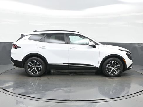 Used 2025 Kia Sportage EX w/ Premium Package FWD image 10