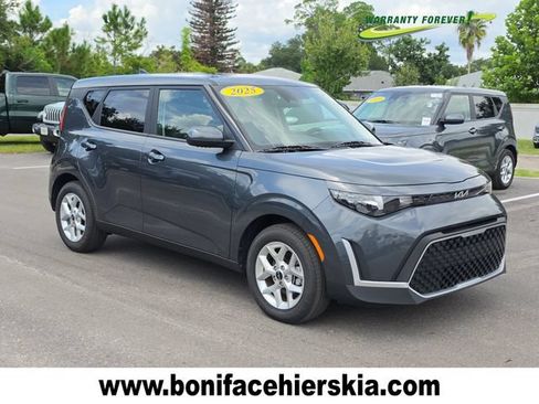 Certified 2025 Kia Soul LX w/ LX Technology Package FWD image 1