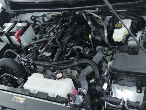 Used 2025 Toyota Tacoma SR5 image 11