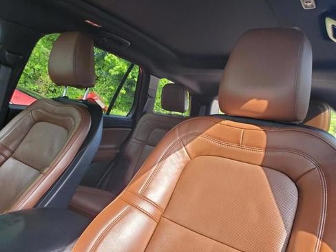Used 2024 Lincoln Aviator Reserve w/ Jet Package RWD image 17