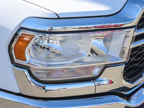 Used 2022 RAM 2500 Tradesman w/ Chrome Appearance Group image 6