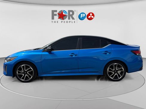 Used 2024 Nissan Sentra SR FWD image 2