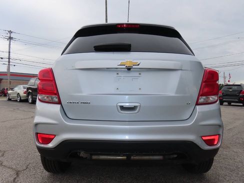 Used 2020 Chevrolet Trax LT w/ LT Convenience Package AWD/4WD image 7