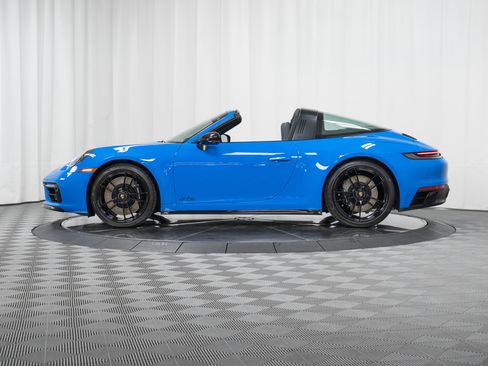 Certified 2023 Porsche 911 Targa 4 GTS w/ Premium Package AWD/4WD image 33
