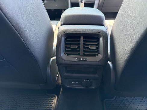 Used 2023 Volkswagen Tiguan SE FWD image 21