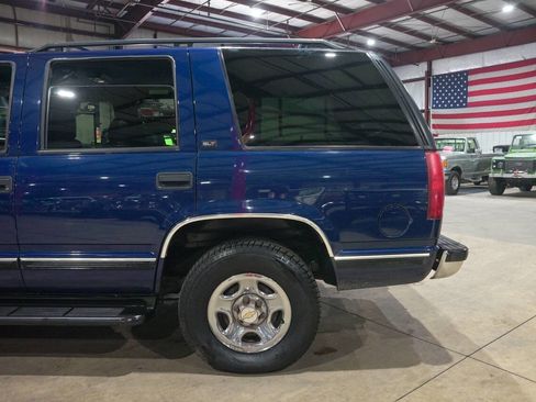 Used 1997 GMC Yukon 4WD 4-Door w/ Marketing Opt Pkg 5 image 5