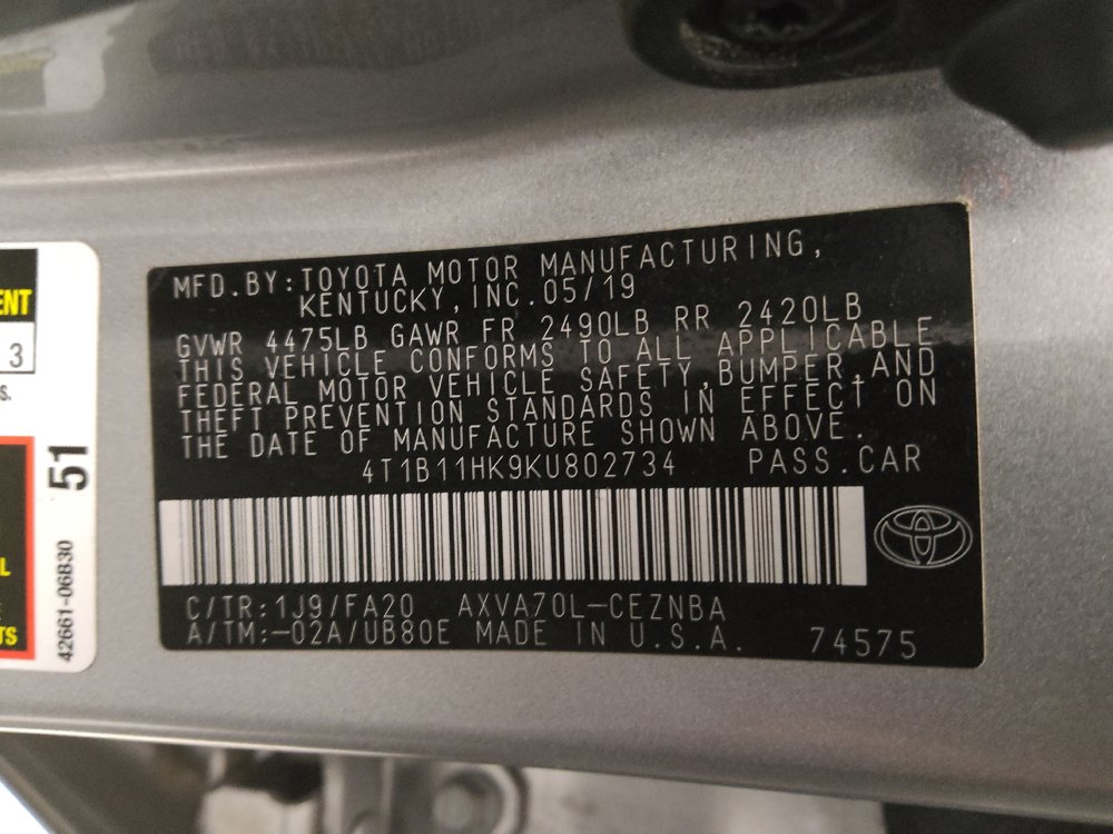 Used 2019 Toyota Camry LE FWD image 33