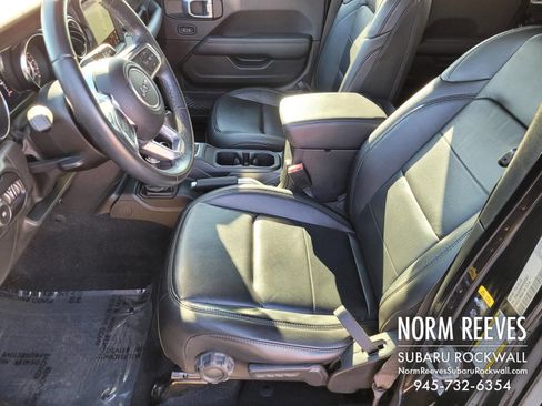 Used 2021 Jeep Wrangler Unlimited Sahara image 3