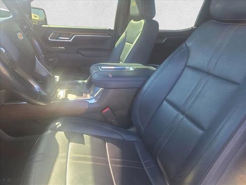 Used 2022 Chevrolet Silverado 1500 High Country w/ High Country Premium Package image 17