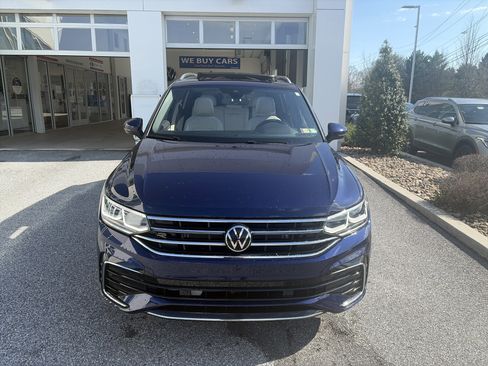 Used 2024 Volkswagen Tiguan SEL R-Line image 2
