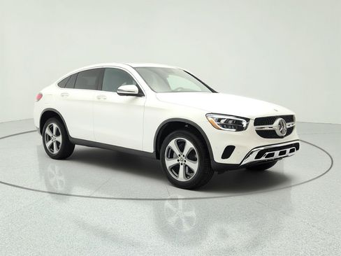 Certified 2023 Mercedes-Benz GLC 300 4MATIC Coupe image 3