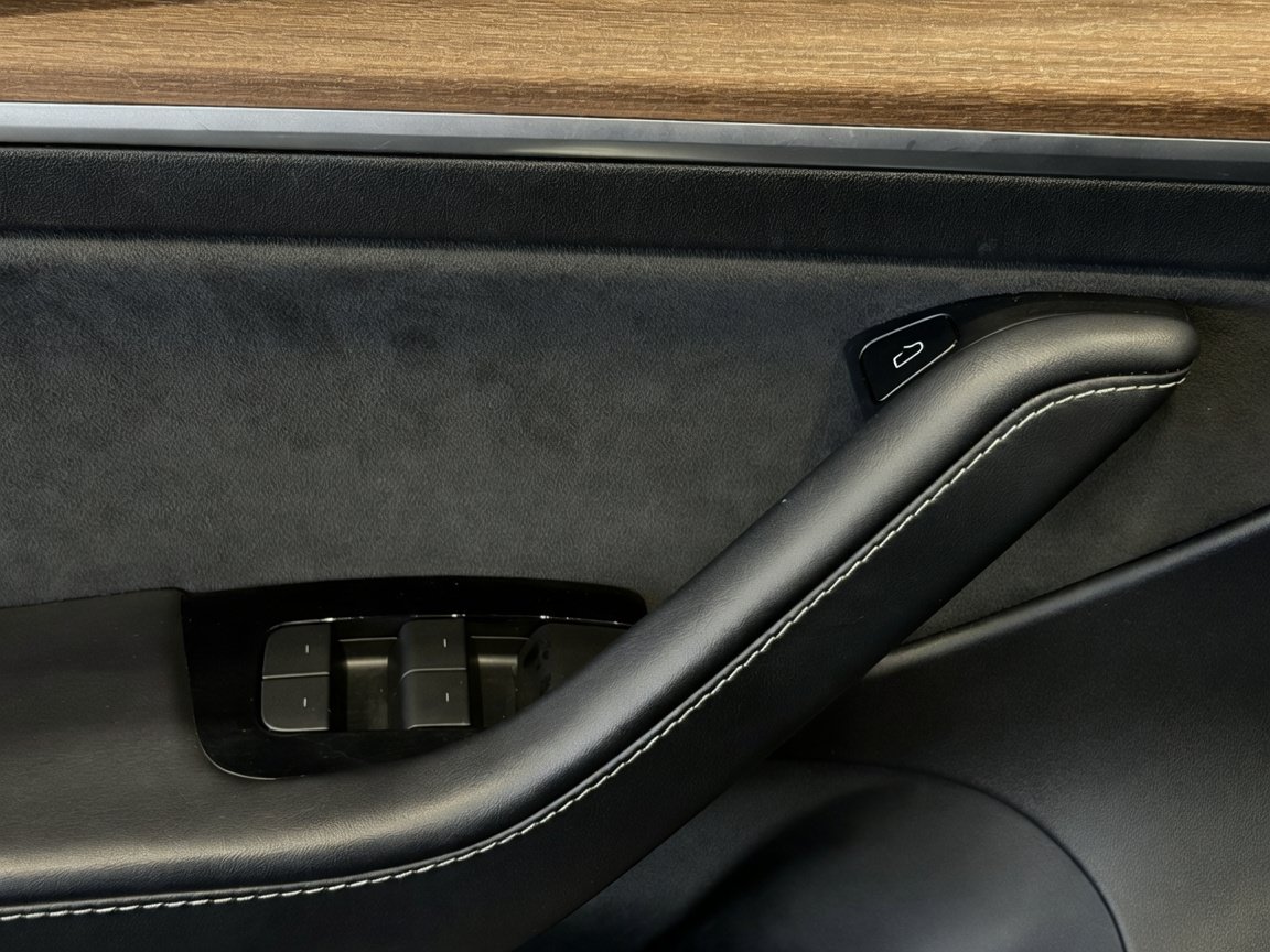 Used 2022 Tesla Model 3 RWD image 13