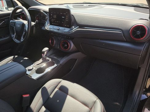 Used 2025 Chevrolet Blazer RS AWD/4WD image 29