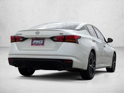 Used 2024 Nissan Altima 2.5 SR w/ SR Premium Package image 5