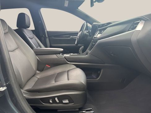 Used 2021 Cadillac XT5 Premium Luxury image 17