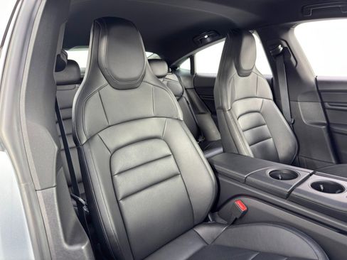 Used 2021 Porsche Taycan image 36