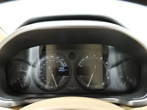 Used 2016 Aston Martin Vanquish Volante RWD image 27