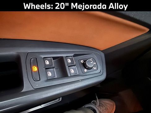 Used 2018 Volkswagen Atlas SEL Premium image 12