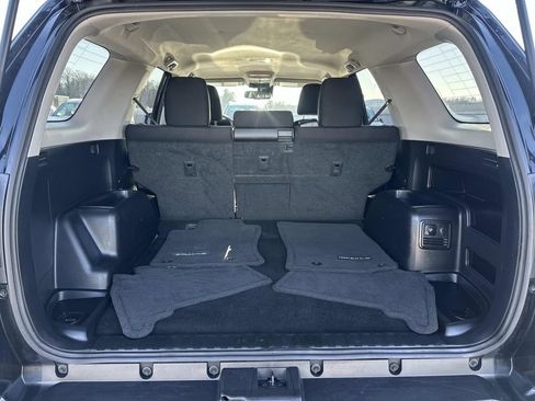 Used 2024 Toyota 4Runner TRD Off-Road image 27