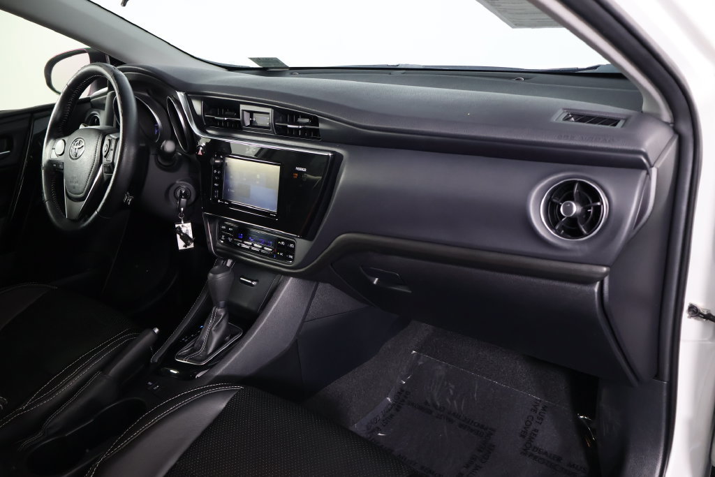 Used 2018 Toyota Corolla iM w/ All-Weather Mat Package FWD image 9