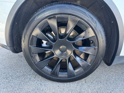 Used 2020 Tesla Model Y Long Range AWD/4WD image 10